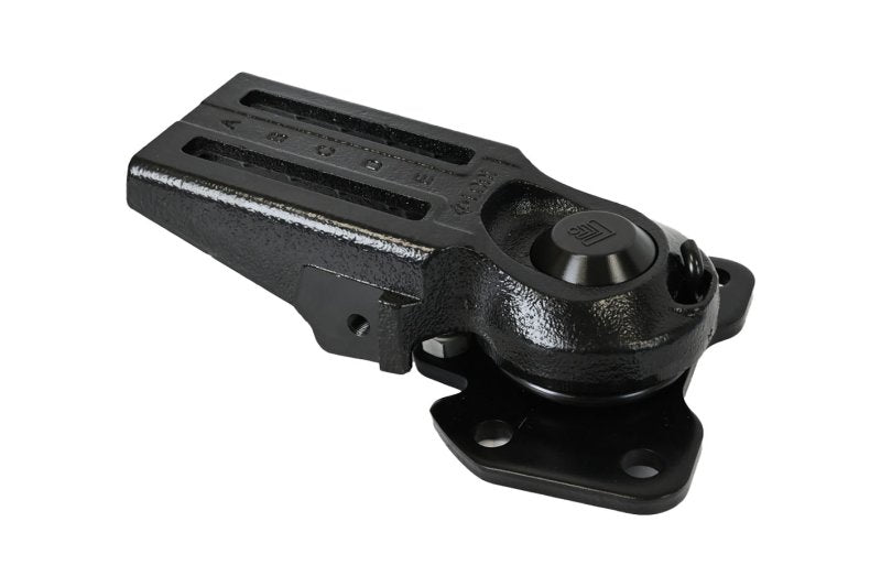 MUDGUARD BRACKET LEFT