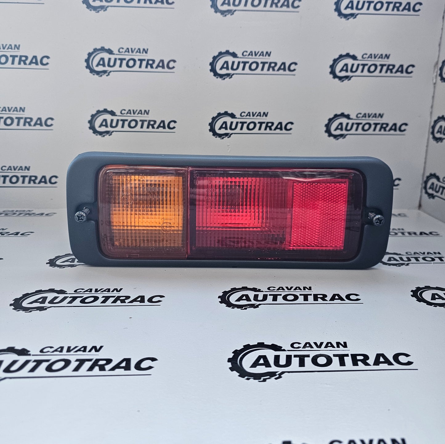 ISUZU TROOPER LAMP R/H